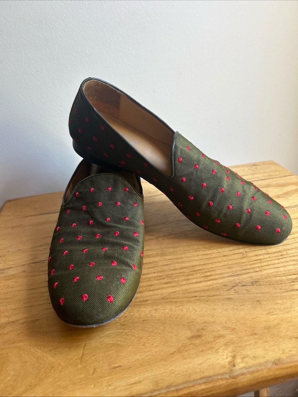 NAIF Olive Green Slip-On Loafers with Red Dot Accents 10.5, EU 44